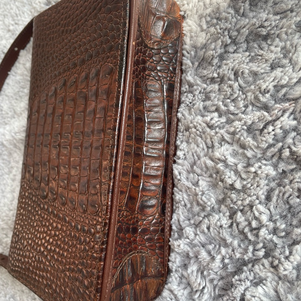 Brahmin crossbody crocodile leather crossbody bag with tassel - Picture 4 of 6
